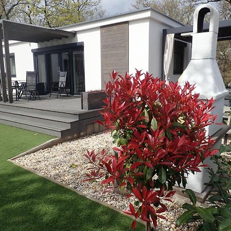 Bowery Guest Houses - Arnyas Vendeghazak Balatonalmadi Bagian luar foto